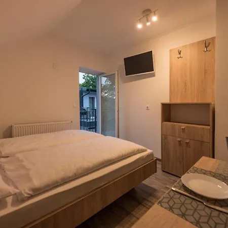 Kikoeto Anna Hotel de apartamente 3*